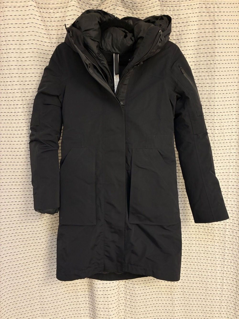 Lululemon Winter Warrior Parka / Size 2